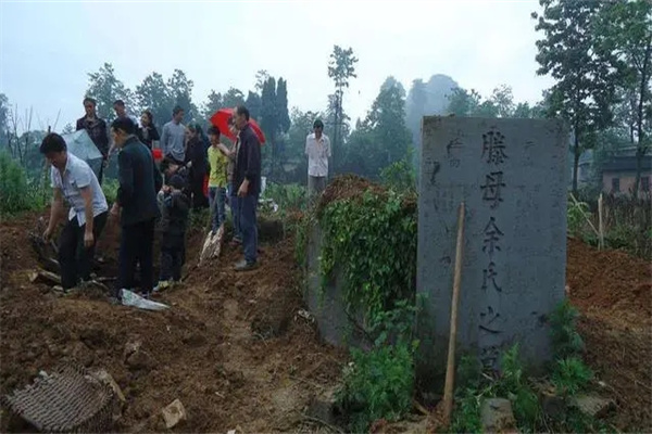 迁坟风水禁忌讲究