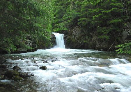 河水直冲房子风水